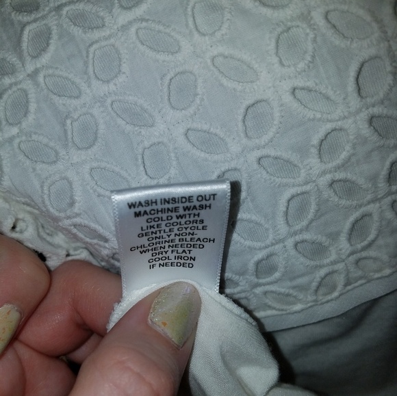 White Embroidered Floral Top Size Large by Elle - Picture 5 of 5